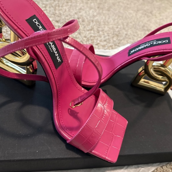 Dolce & Gabbana Heels - Picture 1 of 3